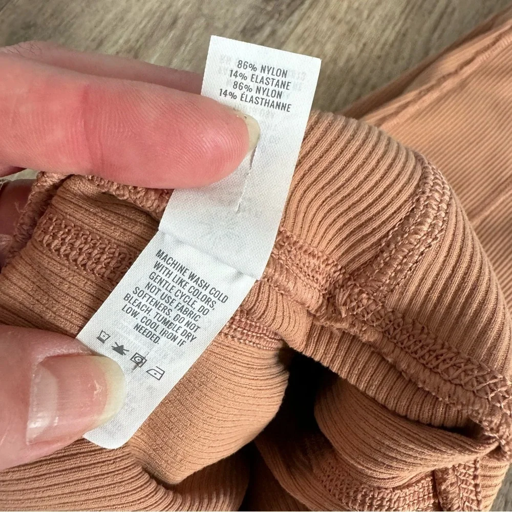 aerie excellent 11”